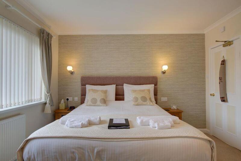 Fair Winds Guest House Brixham Eksteriør billede