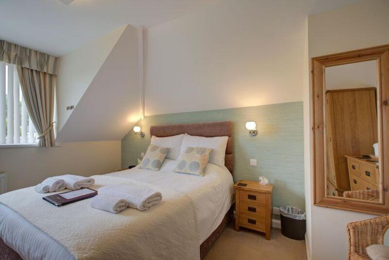 Fair Winds Guest House Brixham Eksteriør billede
