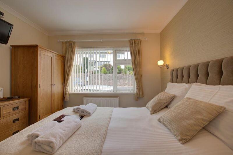 Fair Winds Guest House Brixham Eksteriør billede