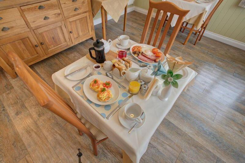 Fair Winds Guest House Brixham Eksteriør billede